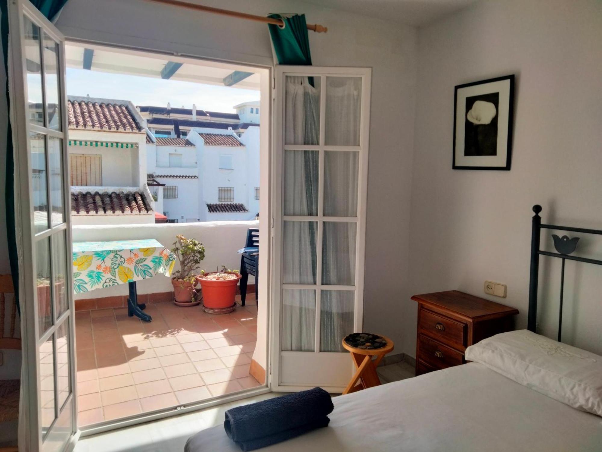 Apartamento Primera Linea De Playa Манилва Экстерьер фото