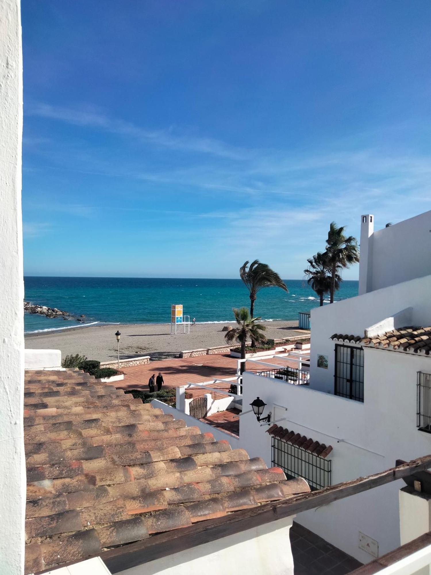 Apartamento Primera Linea De Playa Манилва Экстерьер фото