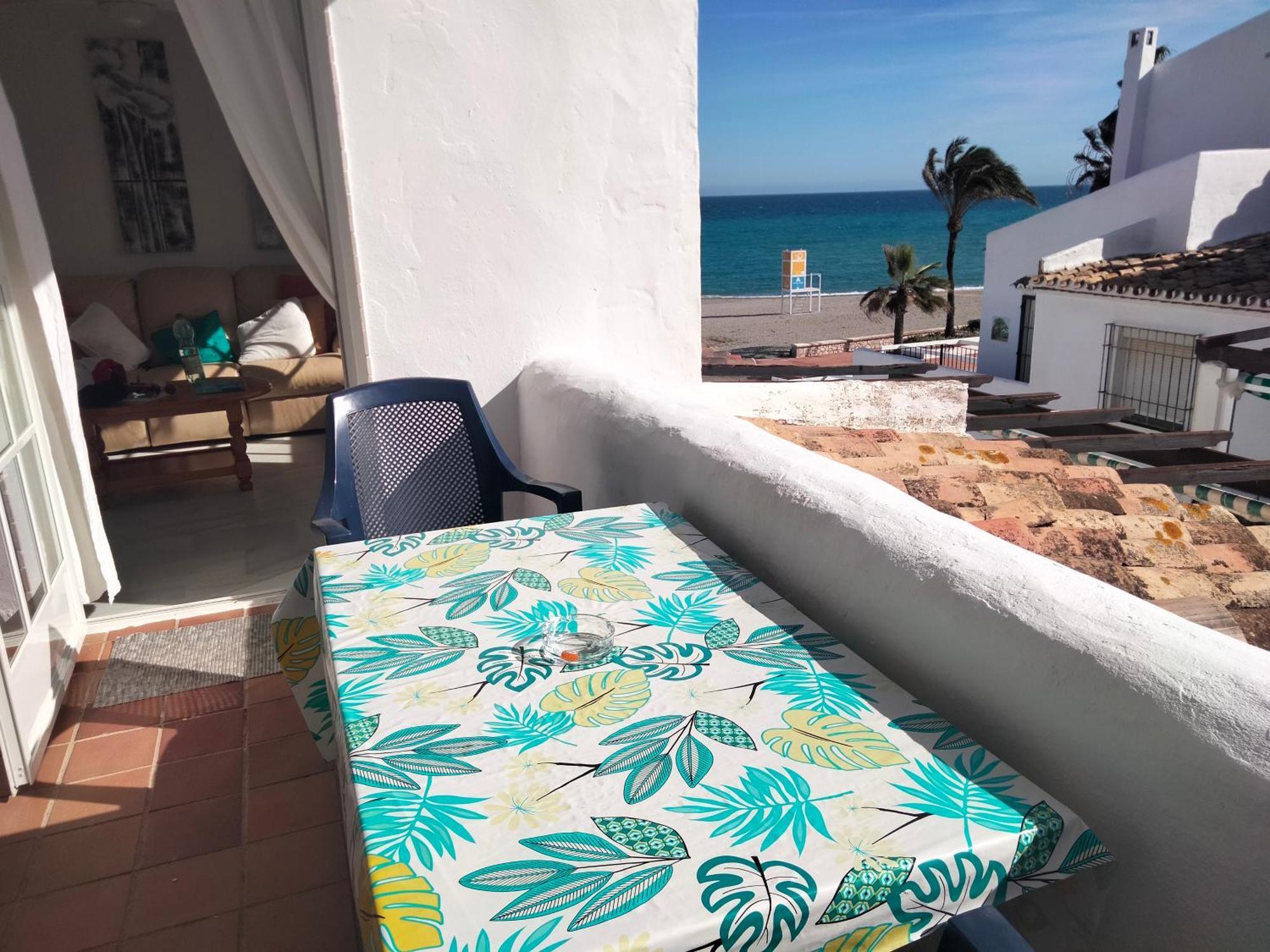 Apartamento Primera Linea De Playa Манилва Экстерьер фото